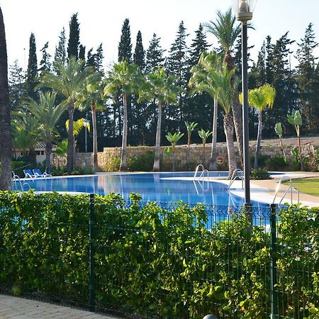 Apartment Medina De Banus Marbella Bagian luar foto