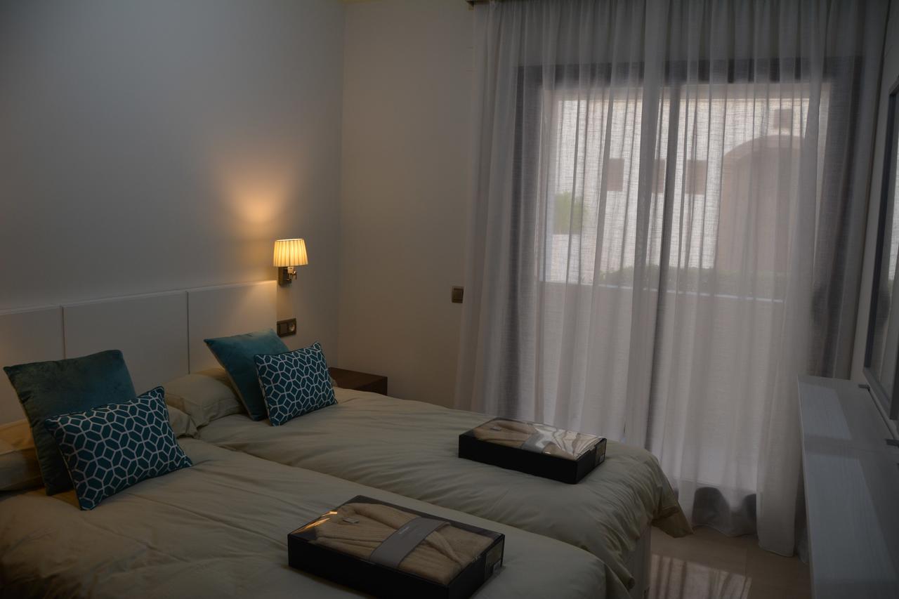 Apartment Medina De Banus Marbella Bagian luar foto