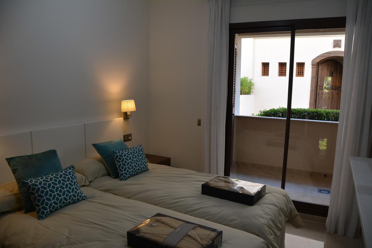 Apartment Medina De Banus Marbella Bagian luar foto
