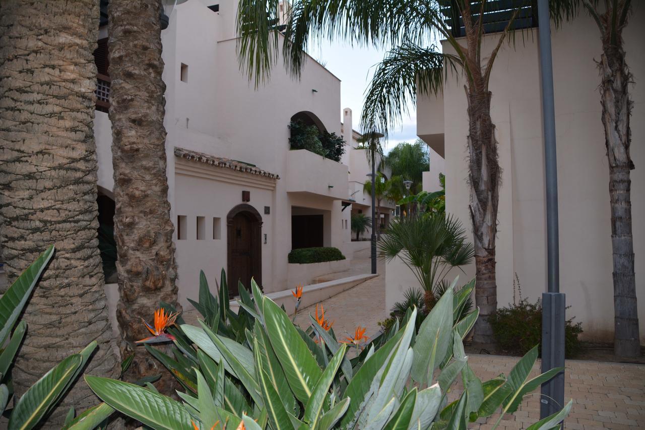 Apartment Medina De Banus Marbella Bagian luar foto
