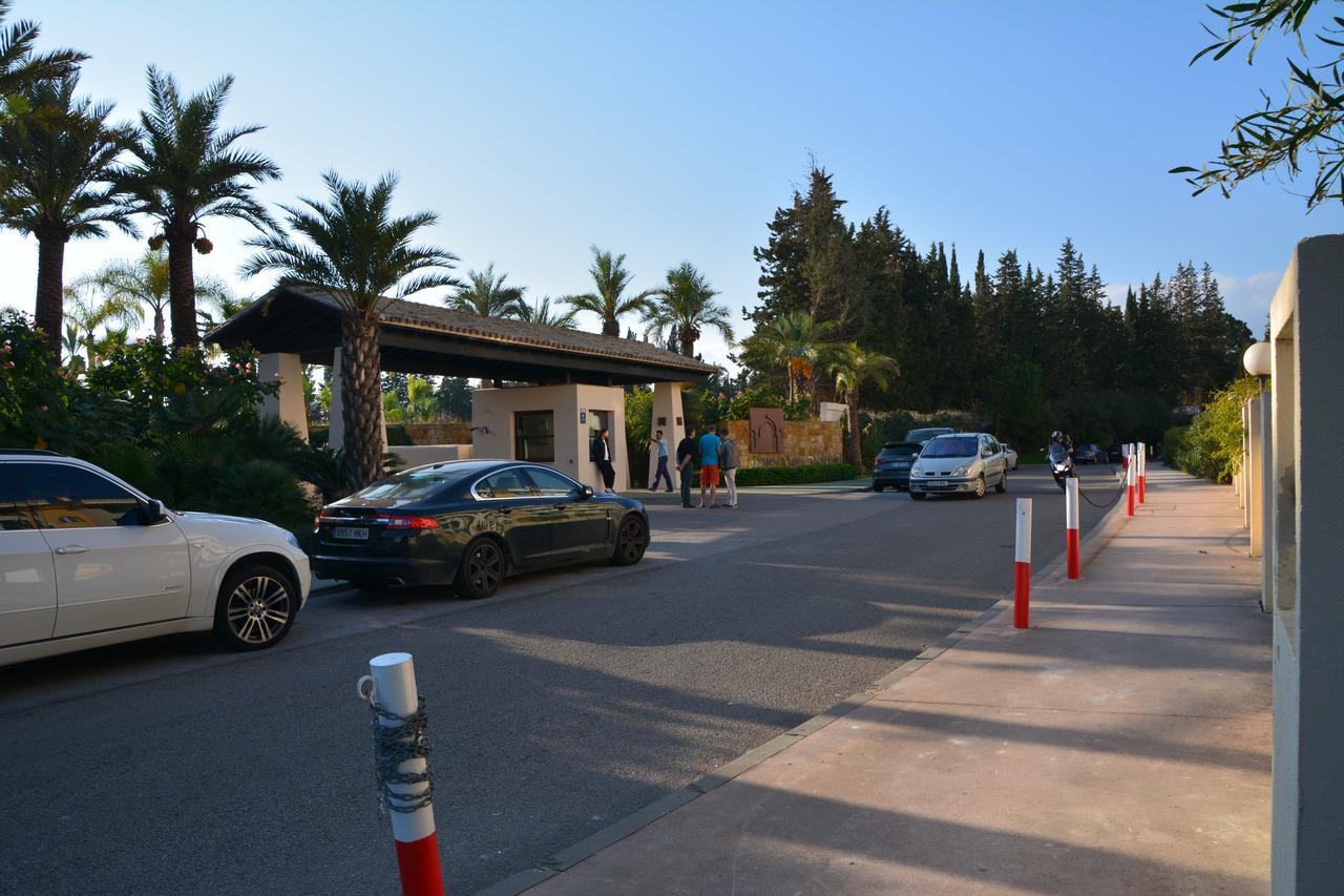 Apartment Medina De Banus Marbella Bagian luar foto