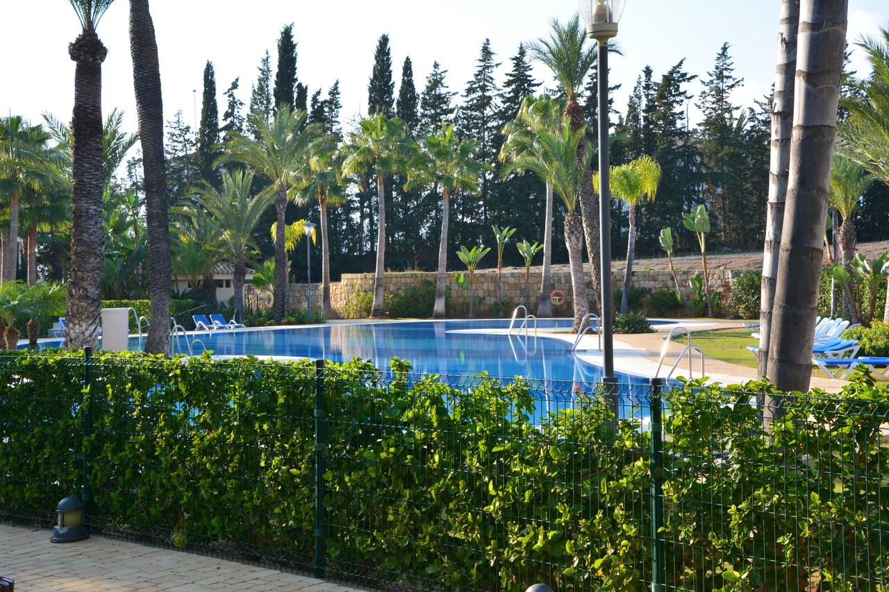 Apartment Medina De Banus Marbella Bagian luar foto