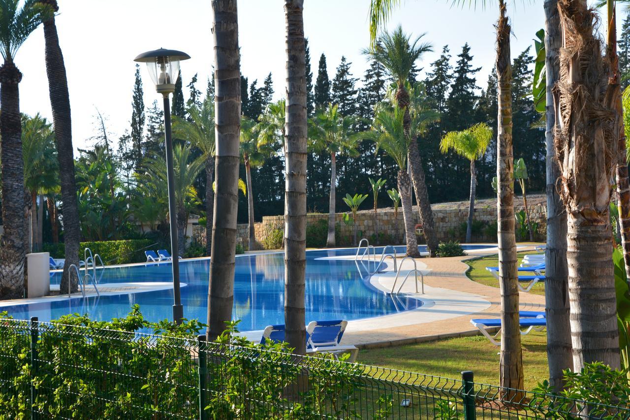 Apartment Medina De Banus Marbella Bagian luar foto