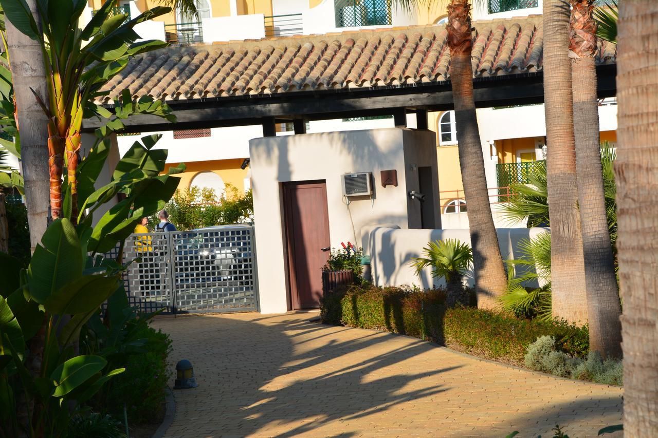 Apartment Medina De Banus Marbella Bagian luar foto