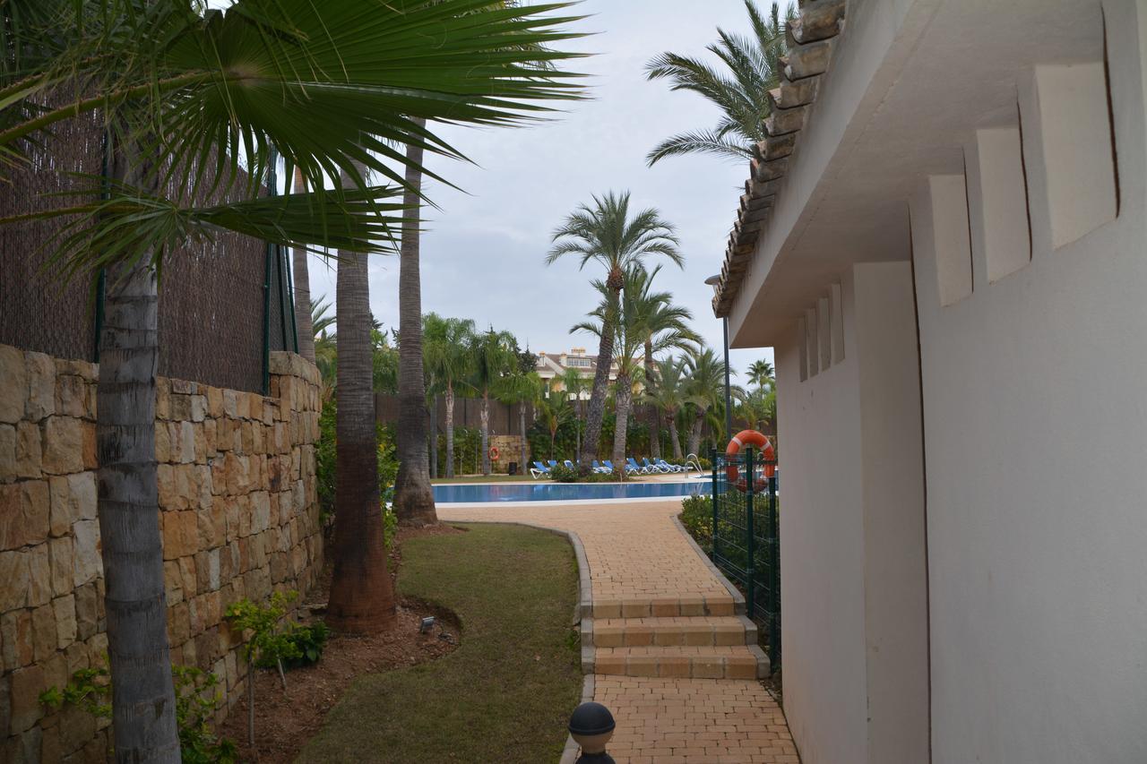 Apartment Medina De Banus Marbella Bagian luar foto