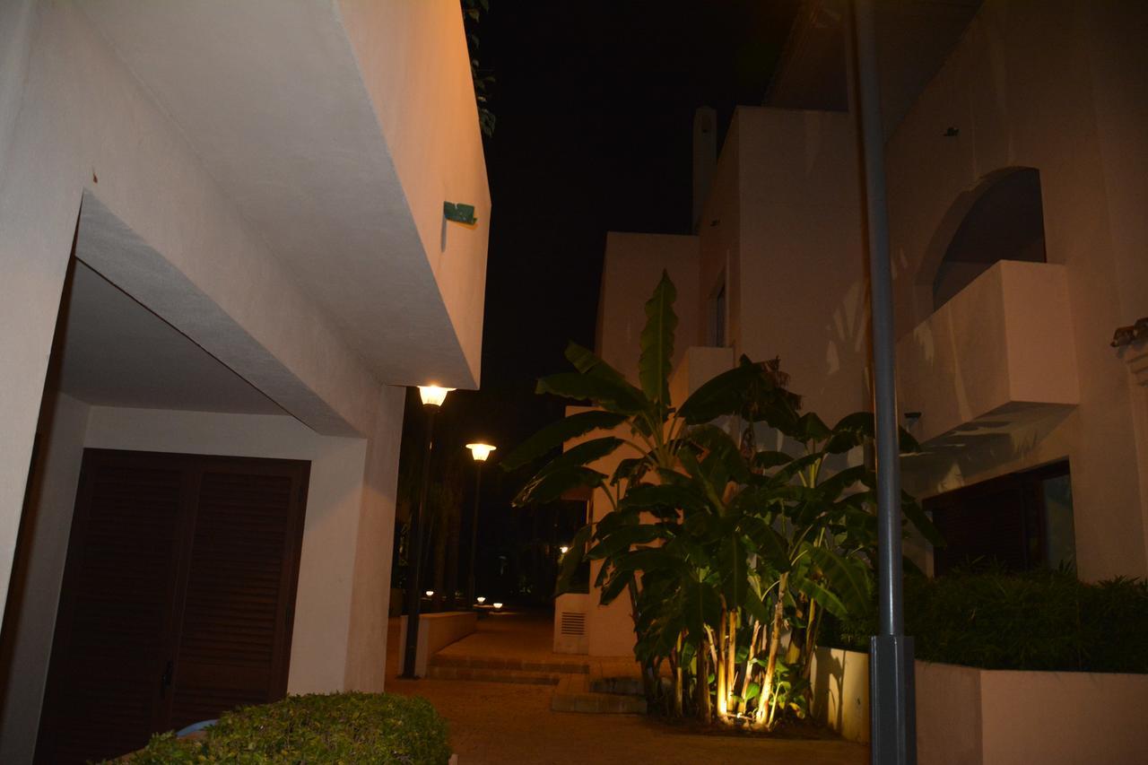 Apartment Medina De Banus Marbella Bagian luar foto