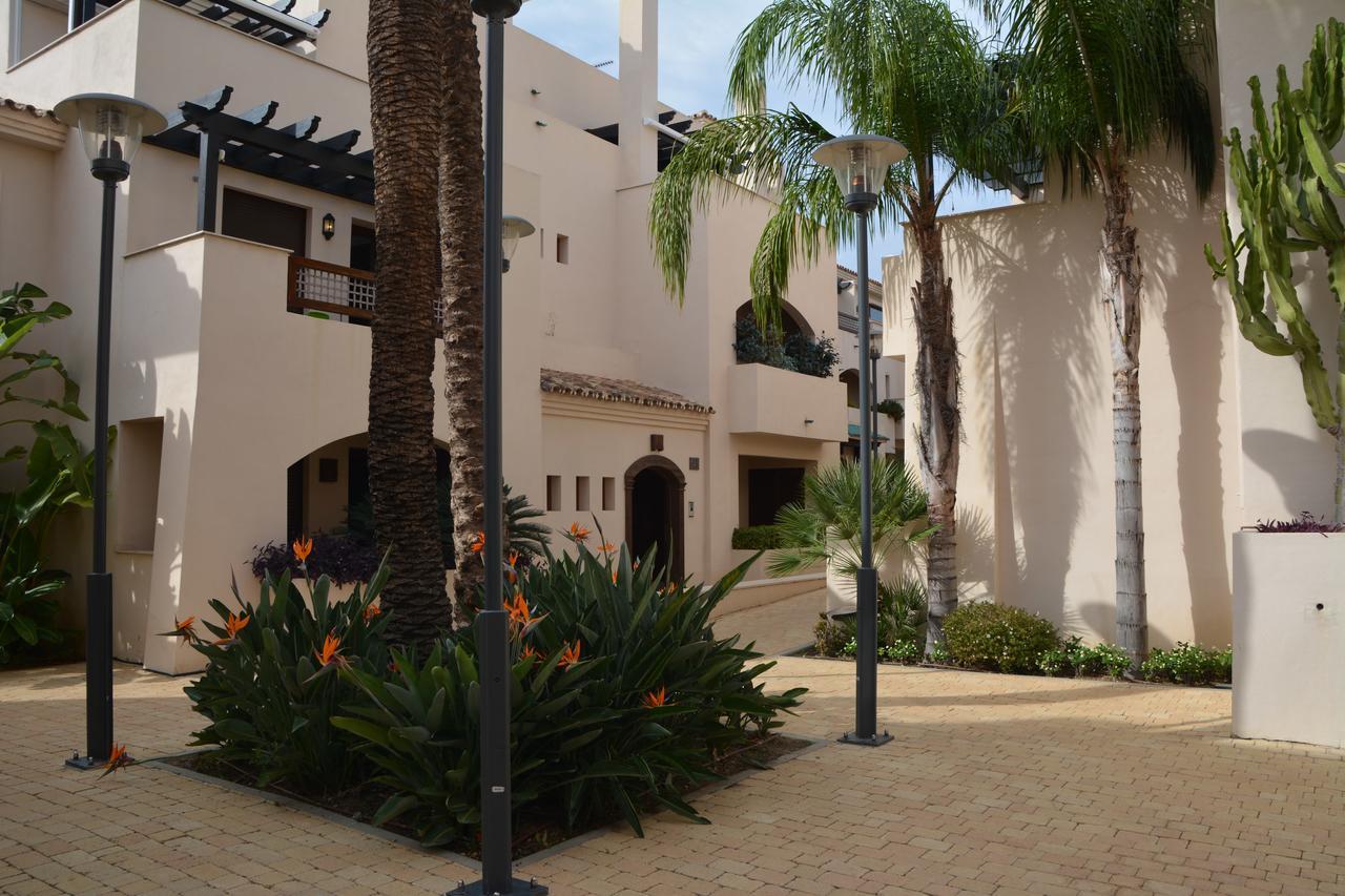 Apartment Medina De Banus Marbella Bagian luar foto