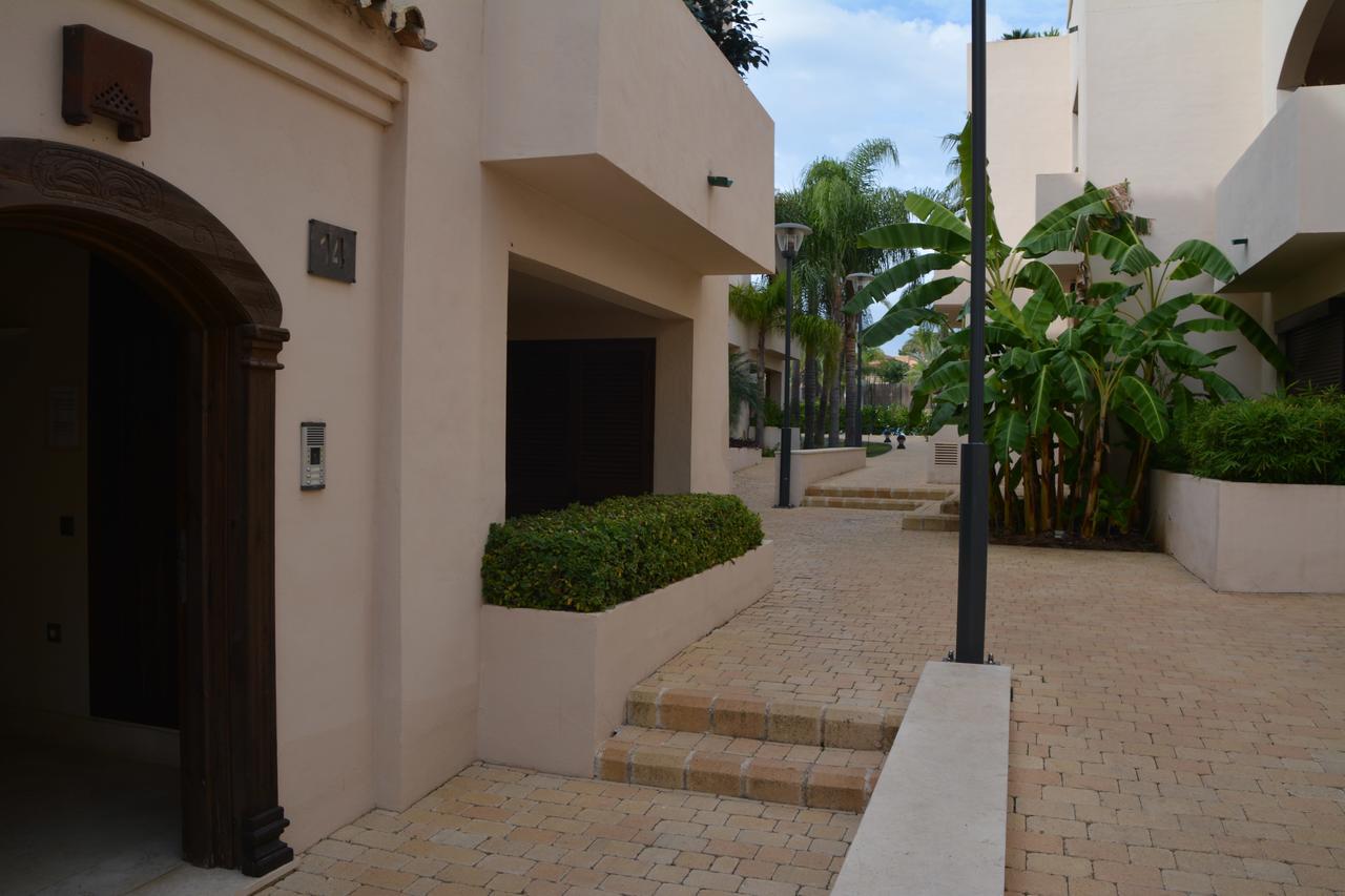 Apartment Medina De Banus Marbella Bagian luar foto