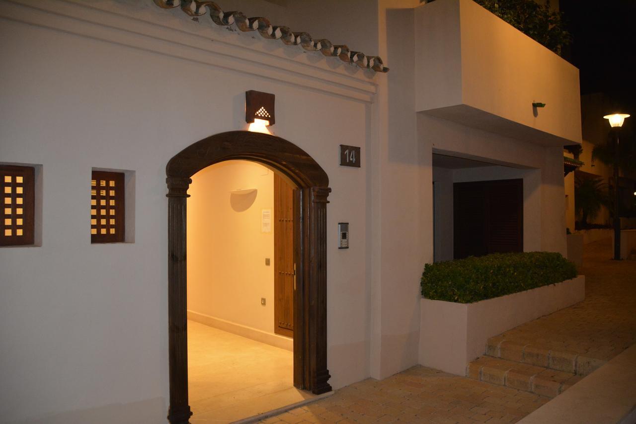 Apartment Medina De Banus Marbella Bagian luar foto