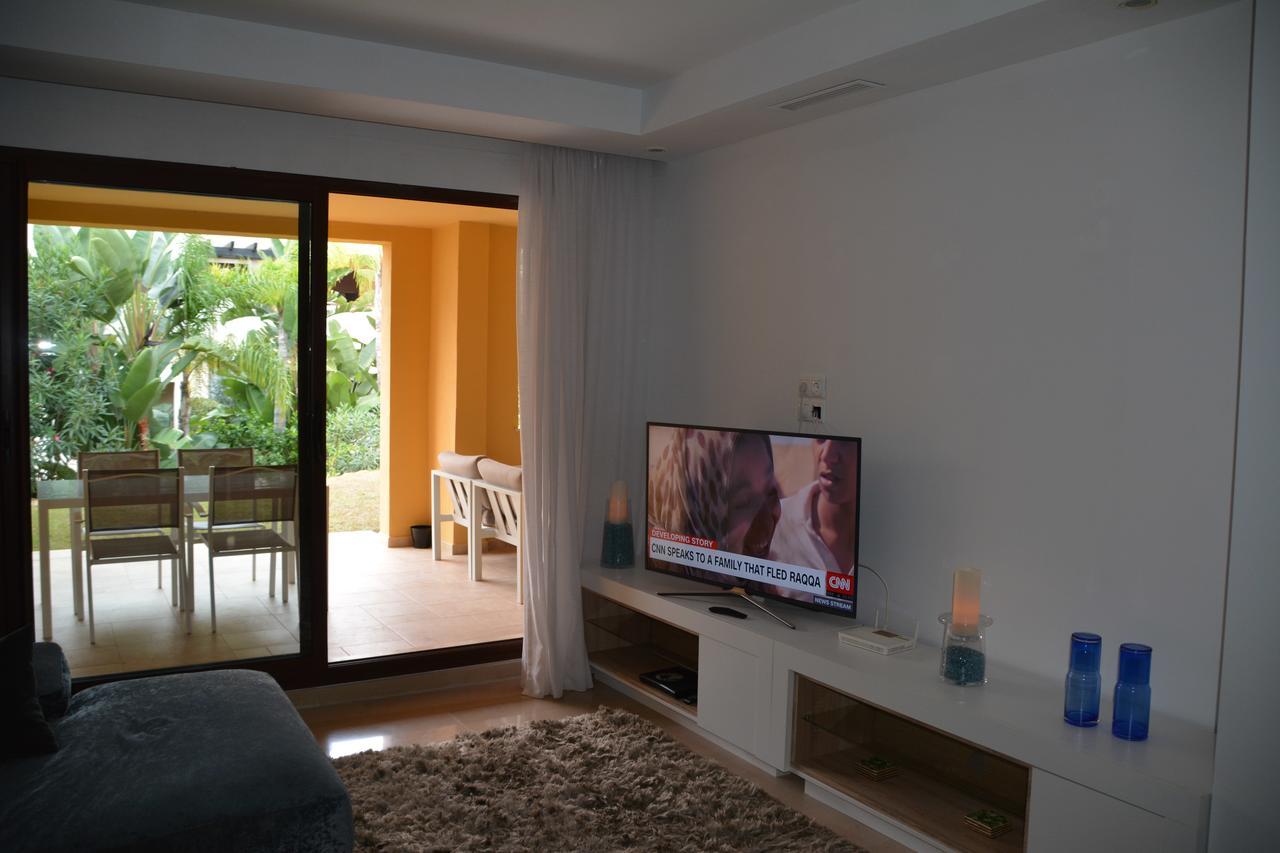 Apartment Medina De Banus Marbella Bagian luar foto