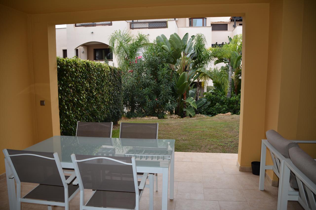 Apartment Medina De Banus Marbella Bagian luar foto