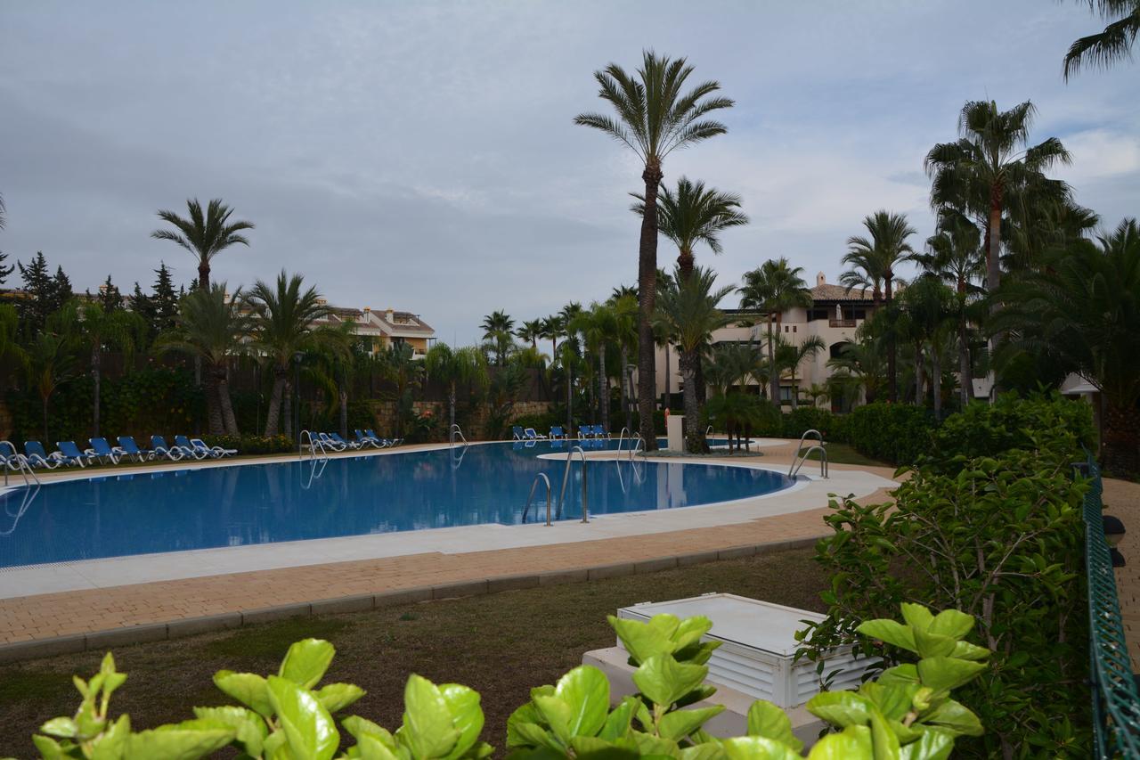 Apartment Medina De Banus Marbella Bagian luar foto